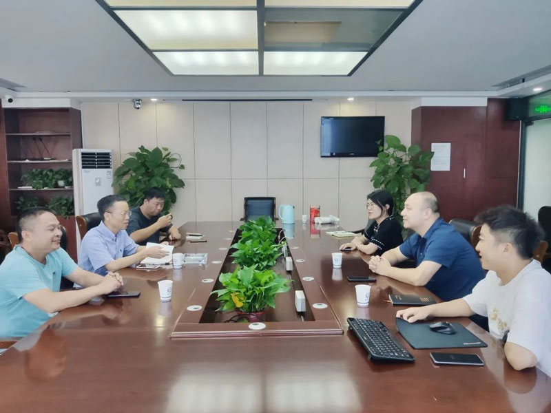 鄭州市科技局、發(fā)改委、生態(tài)環(huán)境局領(lǐng)導(dǎo)蒞臨鑫安利集團調(diào)研